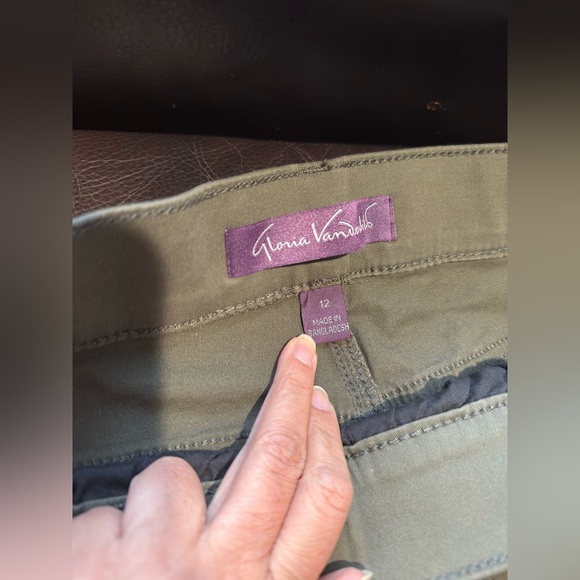 Gloria Vanderbilt Women's Wide Leg Cropped Pants, Green, 12 - Picture 8 of 11